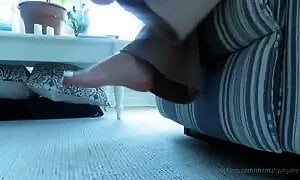 Black Amateur Explore Hot Foot Fetish