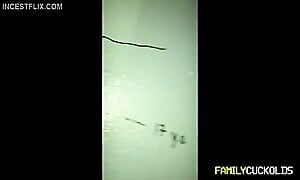 McKenzie Lee - Gefangener Der Dunkelheit - Familien-Cuckolds. Mama Betrügt Den An Den Rollstuhl Gefesselten Papa