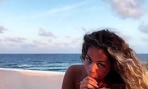 Missjfux Blowjob At The Beach Porn 