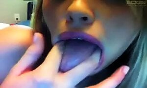 Amateur Omegle Slut Loves To Show All She's Got