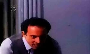 Pareja Sale De La Monotonia