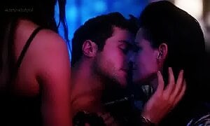 Kelli Berglund, Roxane Mesquida, Jordyn Chang - Now Apocalypse 1x2