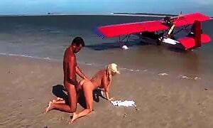 Caylian Curtis Anal On The Beach