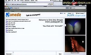 She Puts 4 Fingers In Her Shaved Pussy On Omegle