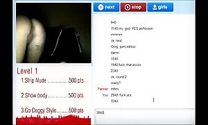 Pierced Girl Cums On Cam