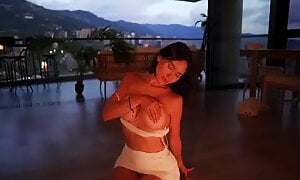 Honeyco57 Topless+Ice on boobs ♥ #cute #erotic [3891 tokens remaining] 2023-07-15
