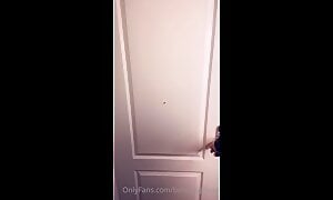 Belle delphine голая доставшица пиццы   nude flash public enf nsfw голая знаменитост сиськи пизда блузка показала HD