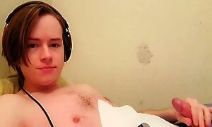 18yo Webcam boy jerks off for me