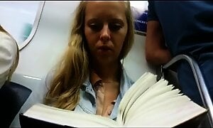 Под юбкой симпатичной блондинки [censored]вход строго с +18 эротика порно порнуха целка дественица тп шлюха шалава азиатки 