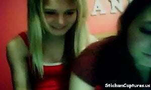 Webcam caps Hannah and friend