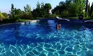 Hot YouTuber Hairy Bushy Natural Girl´s Pool Side Summer Masturbation