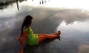 Up Dress NO PANTIES and PUBLIC Flashing at Crowded Beach