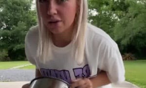 Lara juicy fart 25