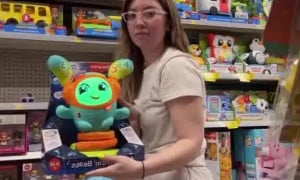 Lara juicy fart 8