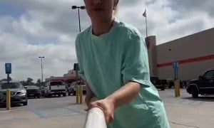 Lara juicy fart 21