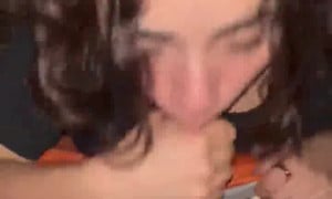 Jelly bean brains sucks blowjob really well