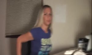 Girl farting on chair (Classic)