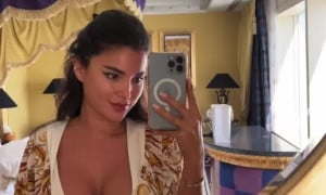 Sveta Bily Hot big boobs in bedroom…