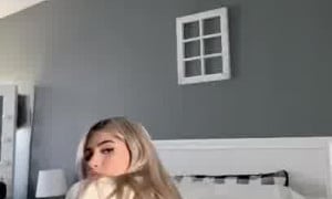 Gialover0 - Nude show in bedroom