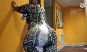 Black girl bubbly fart