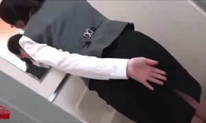 Japanese girl farting - video 26