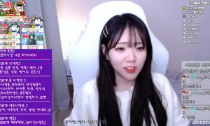 Korean girl fart - video 23