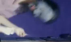 Girl farting - video 127