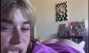 Thick Girl Farts 2