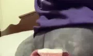 Emo girl farting - video 2
