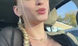 Sofia Diamond porn on car video