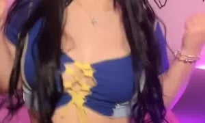 Sofia Brano - Sexy dance on bedroom!!