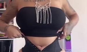 Monafashion - Sexy in bedroom