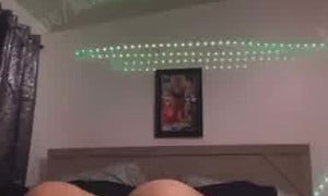 Marleny - Naked in bed hottt!