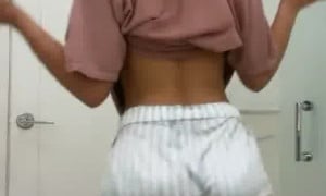 Rubi Rose twerking in Bath