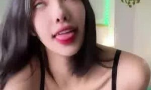 voulezj  porn - Pussy grinding on a pillow very lewd