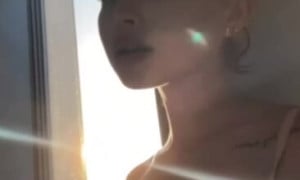 Renatari - Sexy in bedroom