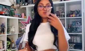 Julia Bayoneta - Sexy show juicy boobs!!