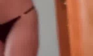 Aletrevino - Nude show in bedroom