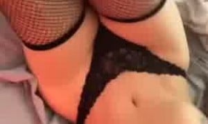 Arigameplays - Nude show on bed...