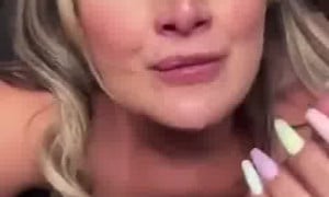 Pomponette cumshot in mouth!!