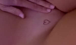 Scarlet Vas naked pussy play!!! Hot trending video 