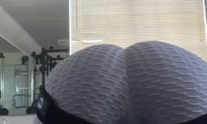 STPeach Sexy Workout Instructor  
