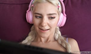 Eva Elfie Gamer Sex Tape