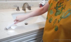 Rose Kelly Bathroom Clean Out  