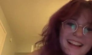 Hot girl fart - video 9