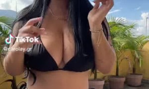 Carolay gr fake boby...