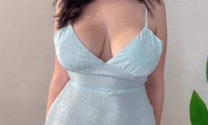 Show Big Boobs...Very Sexy - Shiftymine