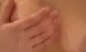 Elisa Aline shows her body while showering in the bathroom - Naked Video