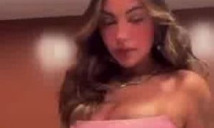 Gabriela Moura nude
