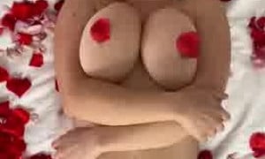 Show Big boobs on bed [  ] - Ruby May